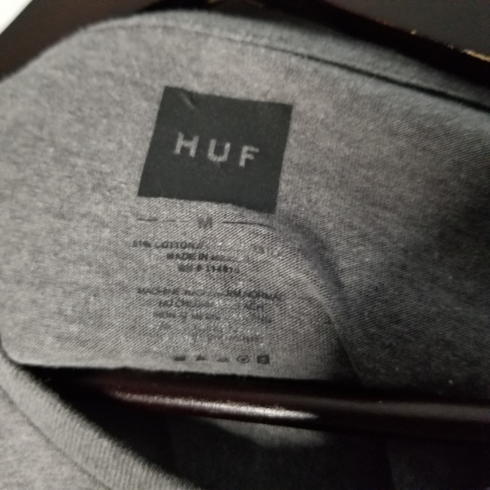 HUF X CHOCOLATE gray long sleeve tshirt streetwear - Picture 4 of 5